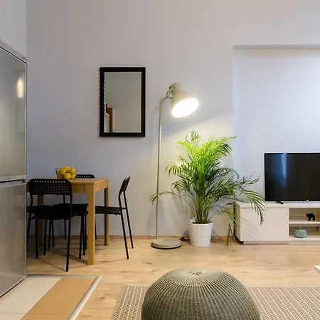 I30 In Location. Budapesta