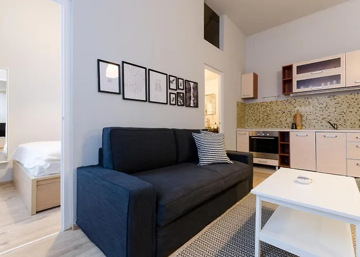 Apartment I30 In Location.
