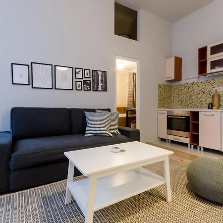 I30 In Location. بودابست